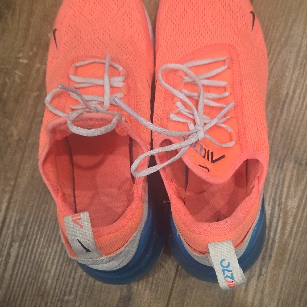 Nike AIR 270 Women's Sneakers in Bright Coral and Blue - Picture 5 of 14